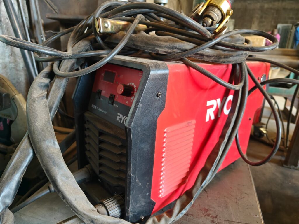 Plasma cutter